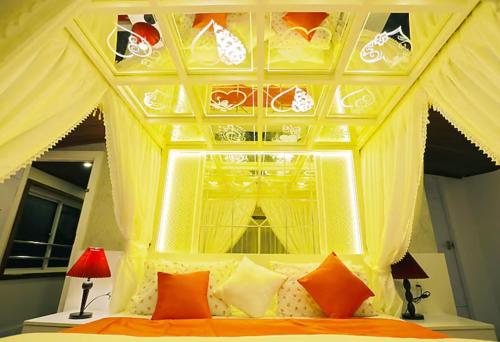 best kerala houseboat