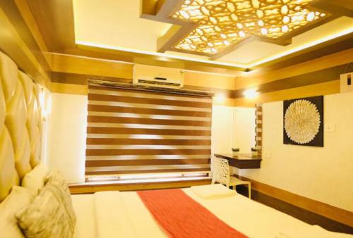 best kerala houseboat