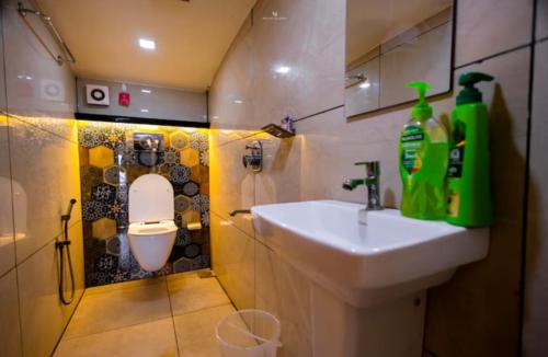 best kerala houseboat