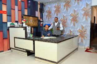 adb resort refinery road