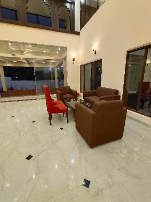 gautam hotels and resort