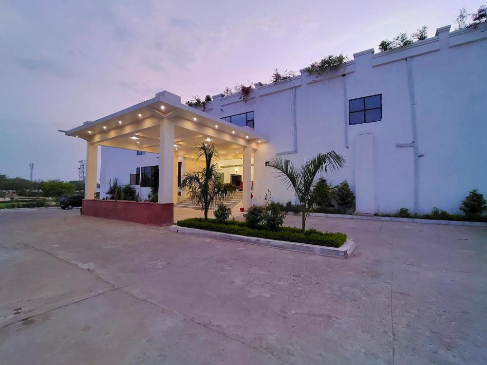 gautam hotels and resort