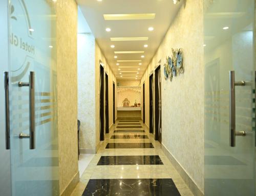 super hotel o glance inn