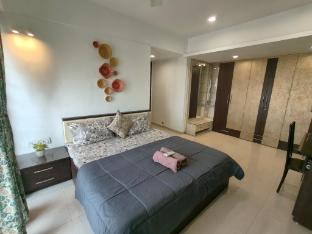 staeg skyline view 3bhk 1404