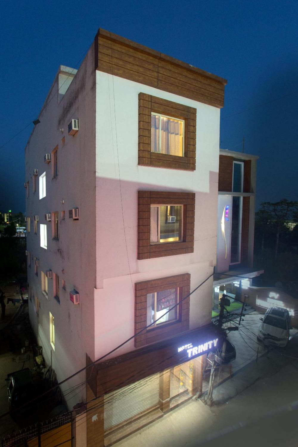 hotel trinity at katra