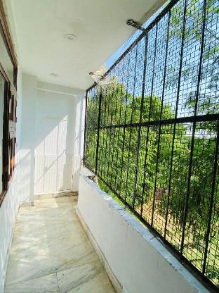 2 bhk fully furnished private apartment