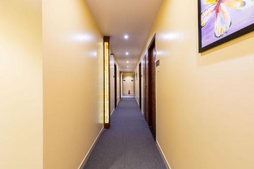 hotel lotus grand