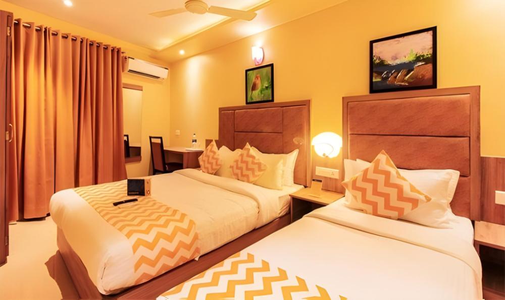 hotel lotus grand