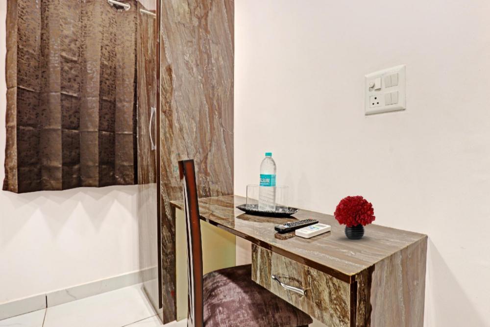 townhouse roadway inn