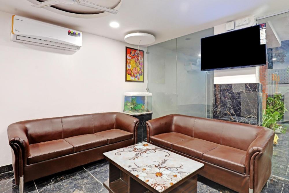 townhouse roadway inn