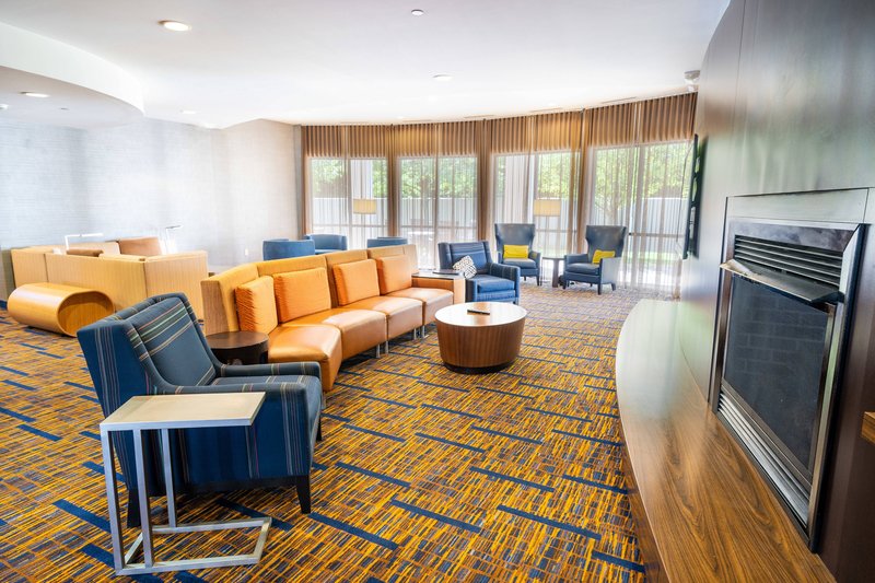 courtyard by marriott kingston