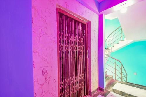 super hotel o 4 friends