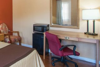 The Hillside Hotel,Near Maryland Heights,3 star