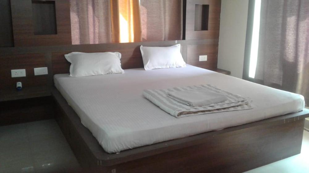 wekare krishna sea sight service apartments