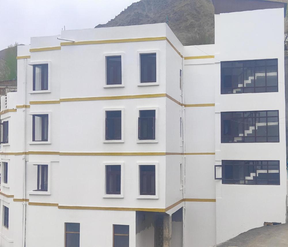 hotel apricot inn