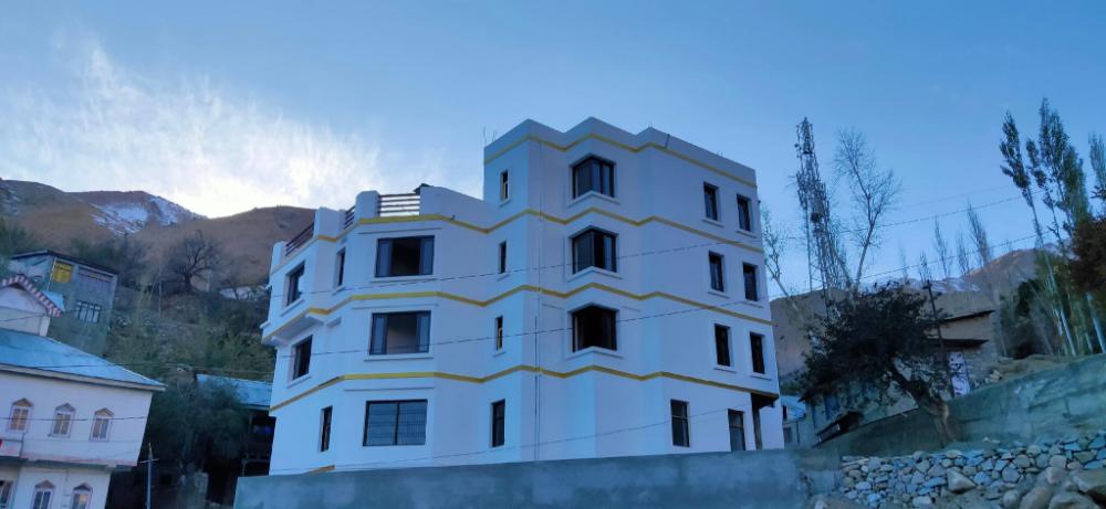 hotel apricot inn