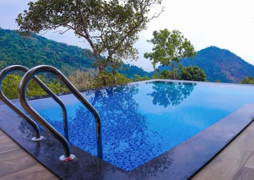 mount stratus resort