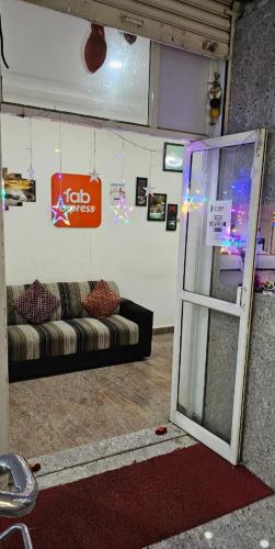hotel o lavish residency