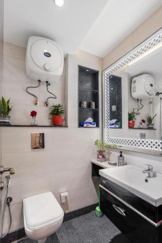 homlee pentagon 5 bhk super luxurious large flat