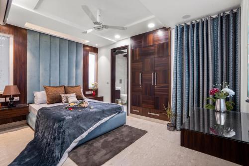 homlee pentagon 5 bhk super luxurious large flat