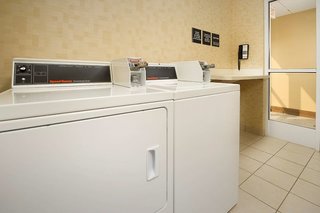 hampton inn syracuse clay