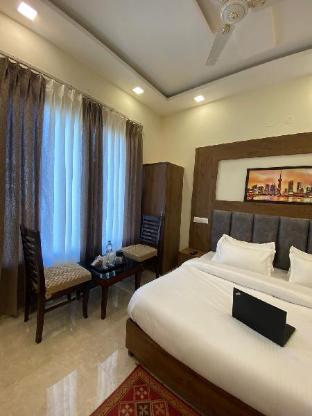 hotel woodlark zirakpur