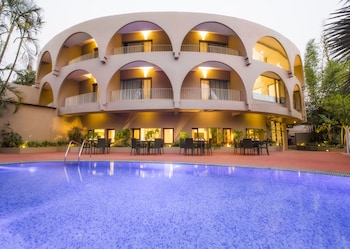 Elysia Sarovar Portico Lonavala,Lonavala>>Kune N.M.,3 star