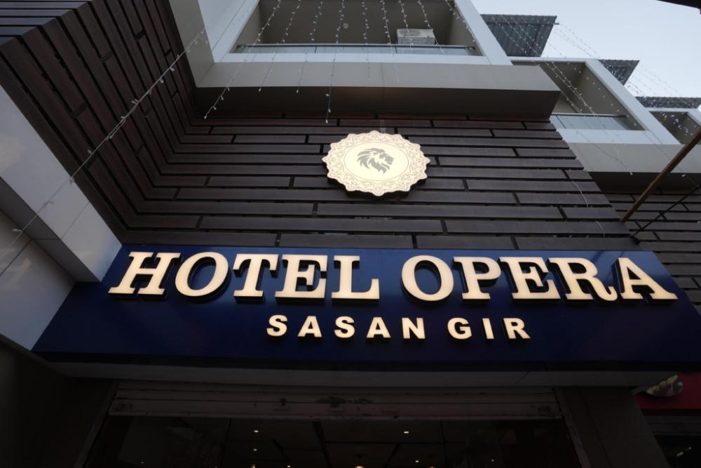 hotel opera sasan gir