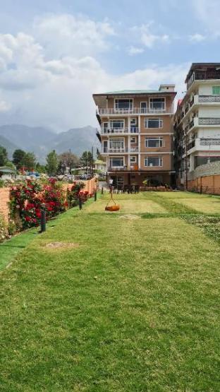 asian resorts n farms