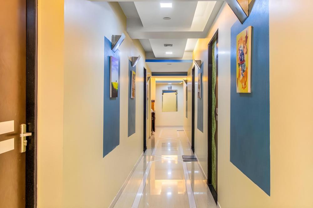 amber corp inn near nesco exhibition center