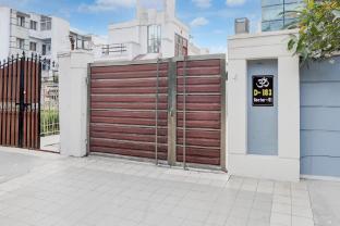 super townhouse sector 51 noida near metro station