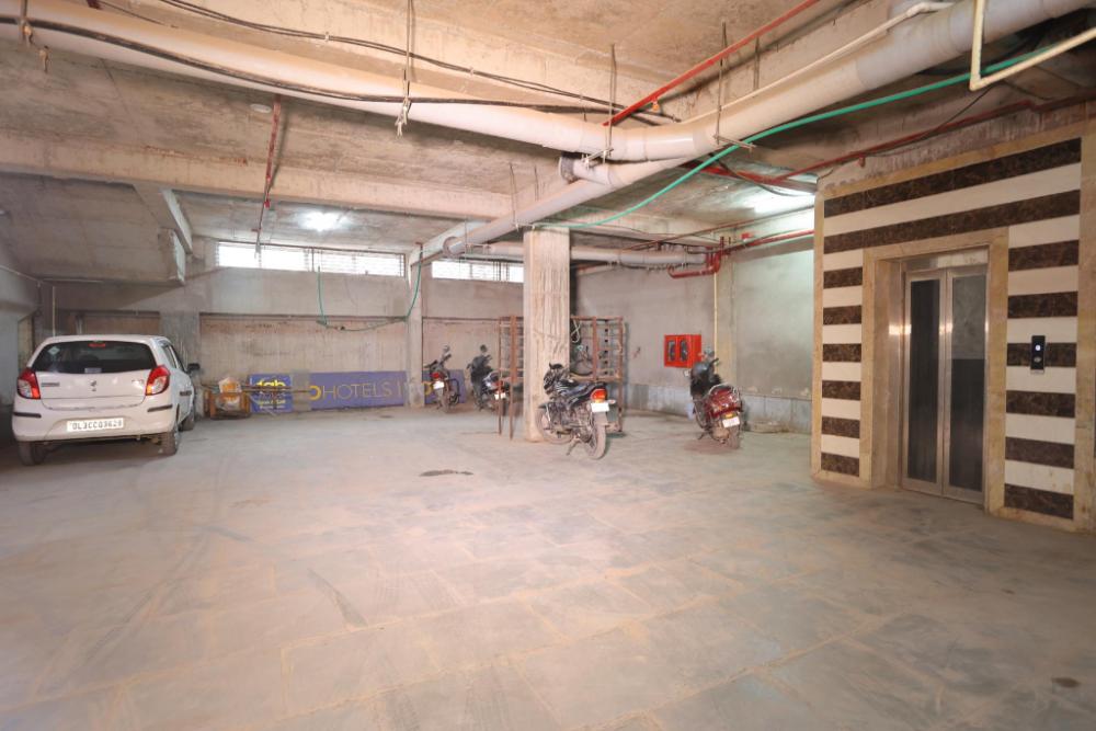the elevate hotel near delhi airport