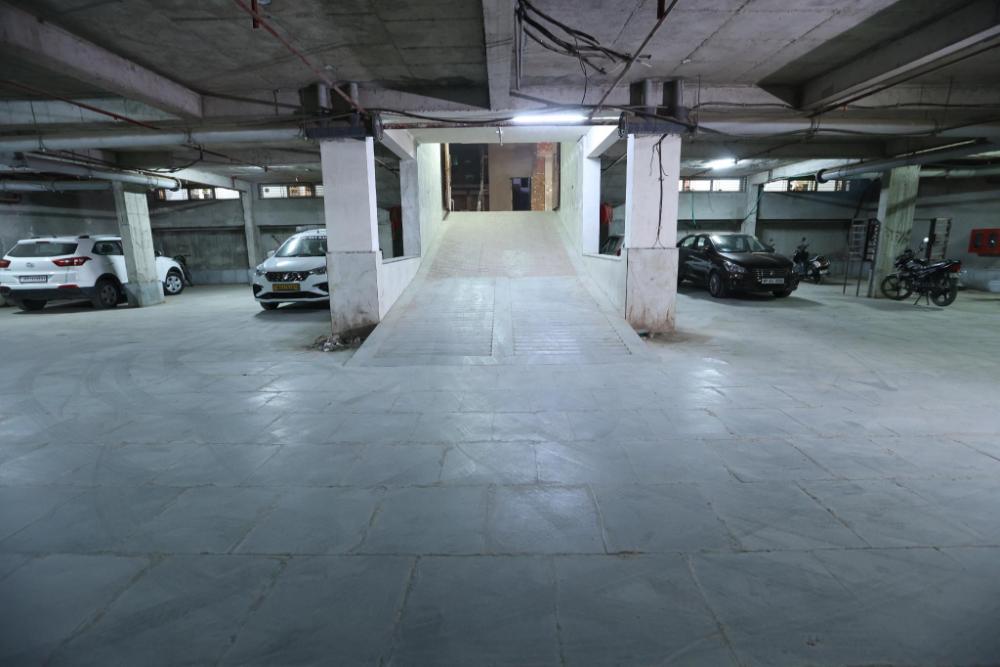 the elevate hotel near delhi airport