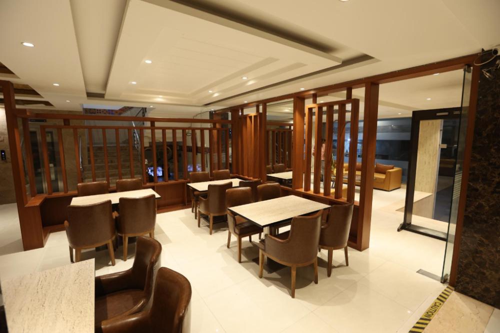 the elevate hotel near delhi airport