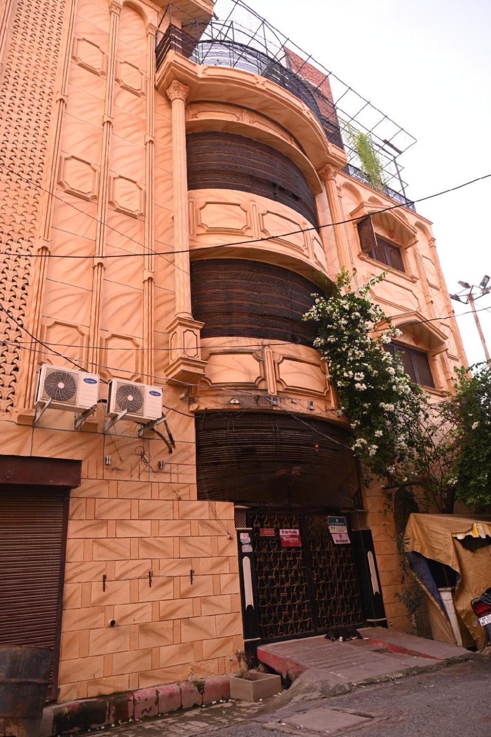 batra guest house