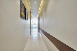 collection o hotel sterling 30