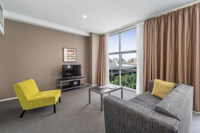 mantra 100 exhibition melbourne