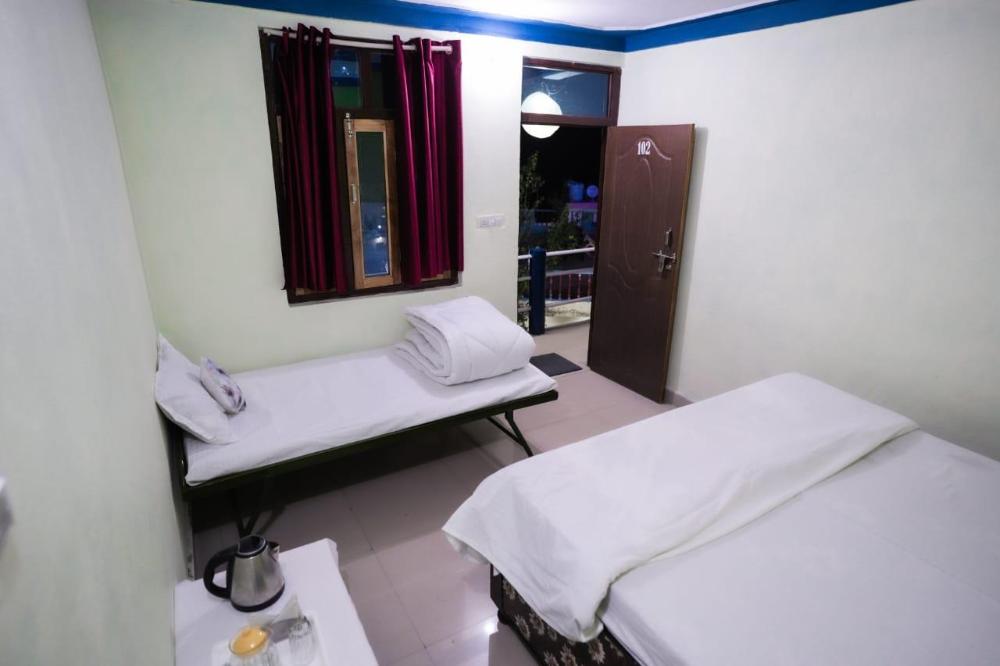 mantram homes restaurant and stay