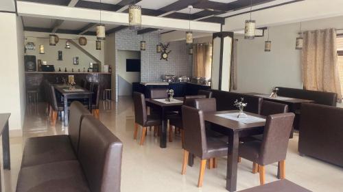 lingmoo residency
