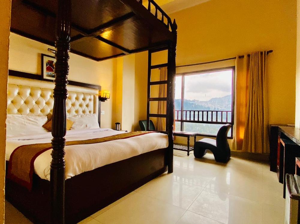 hotel aachman regency