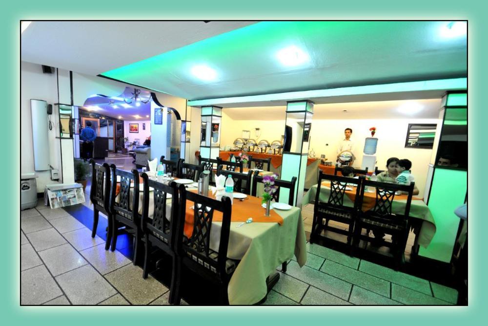 hotel aachman regency