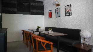 whoopers hostel jibhi