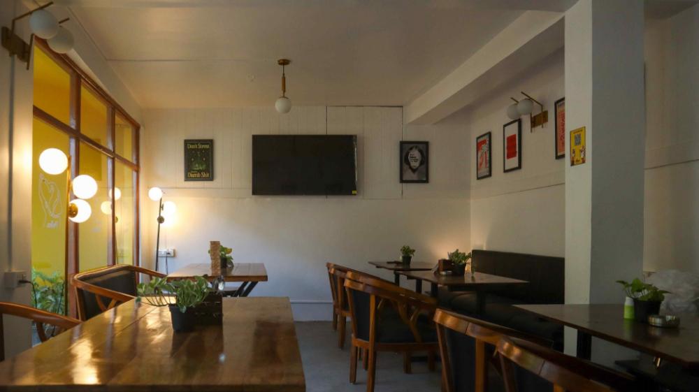 whoopers hostel jibhi