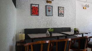 whoopers hostel jibhi