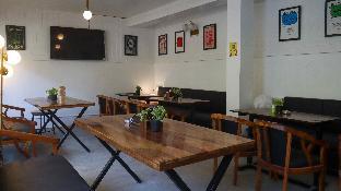 whoopers hostel jibhi