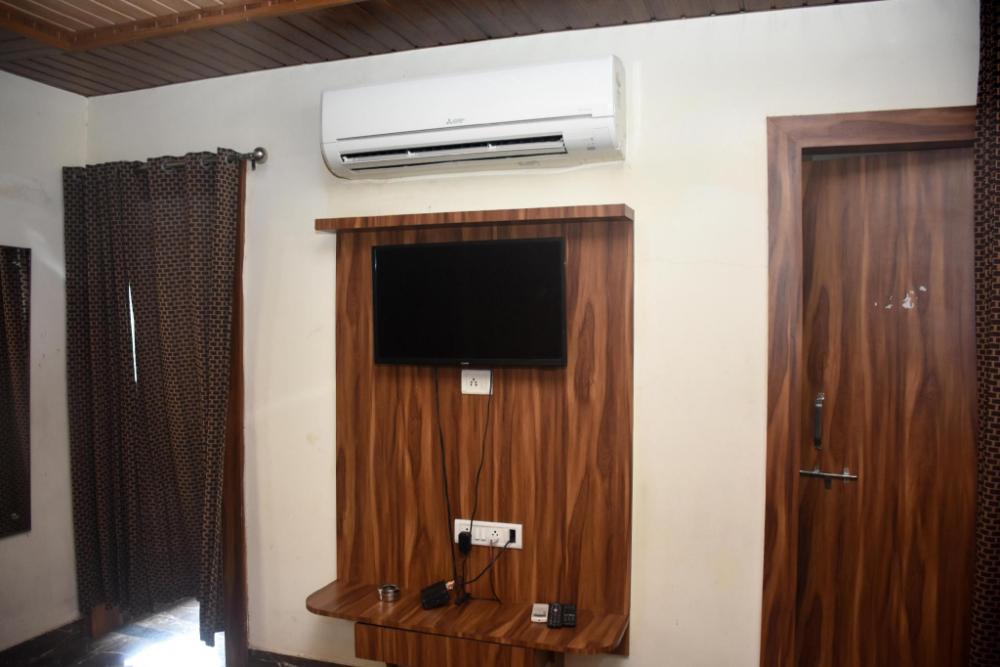 hotel eleven 43 suites