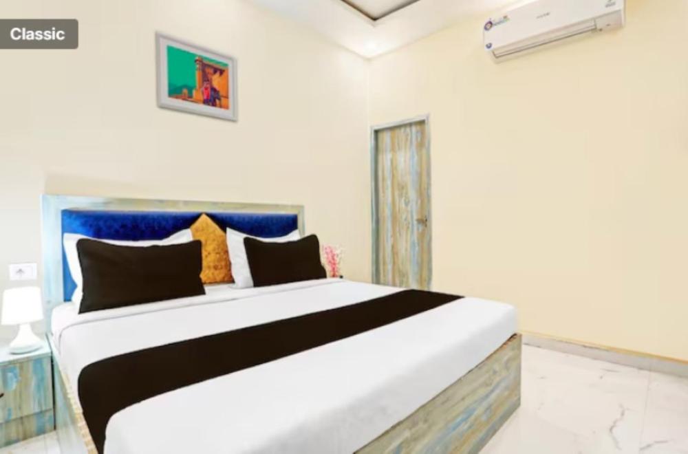 r k guest house paying guest
