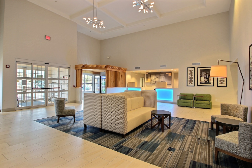 holiday inn express hotel and suites milwaukee airport by ihg