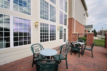 holiday inn express hotel and suites milwaukee airport by ihg