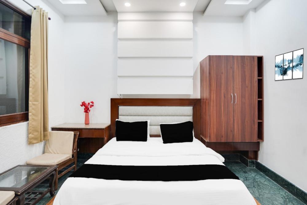 super townhouse selaqui chakrata road